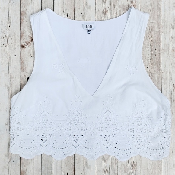 Tobi Tops - Tobi white v neck crop top